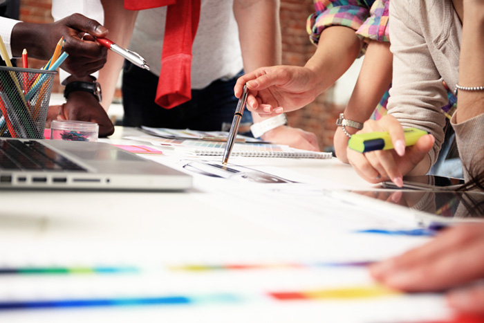 Personer deltar vid en workshop